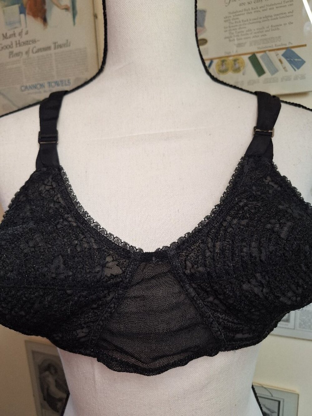 Black vintage bullet bra from Formfit Co, from the Life Romance Series.